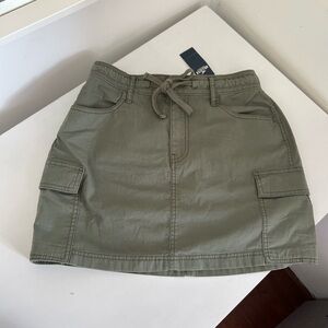 Hollister skirt new medium